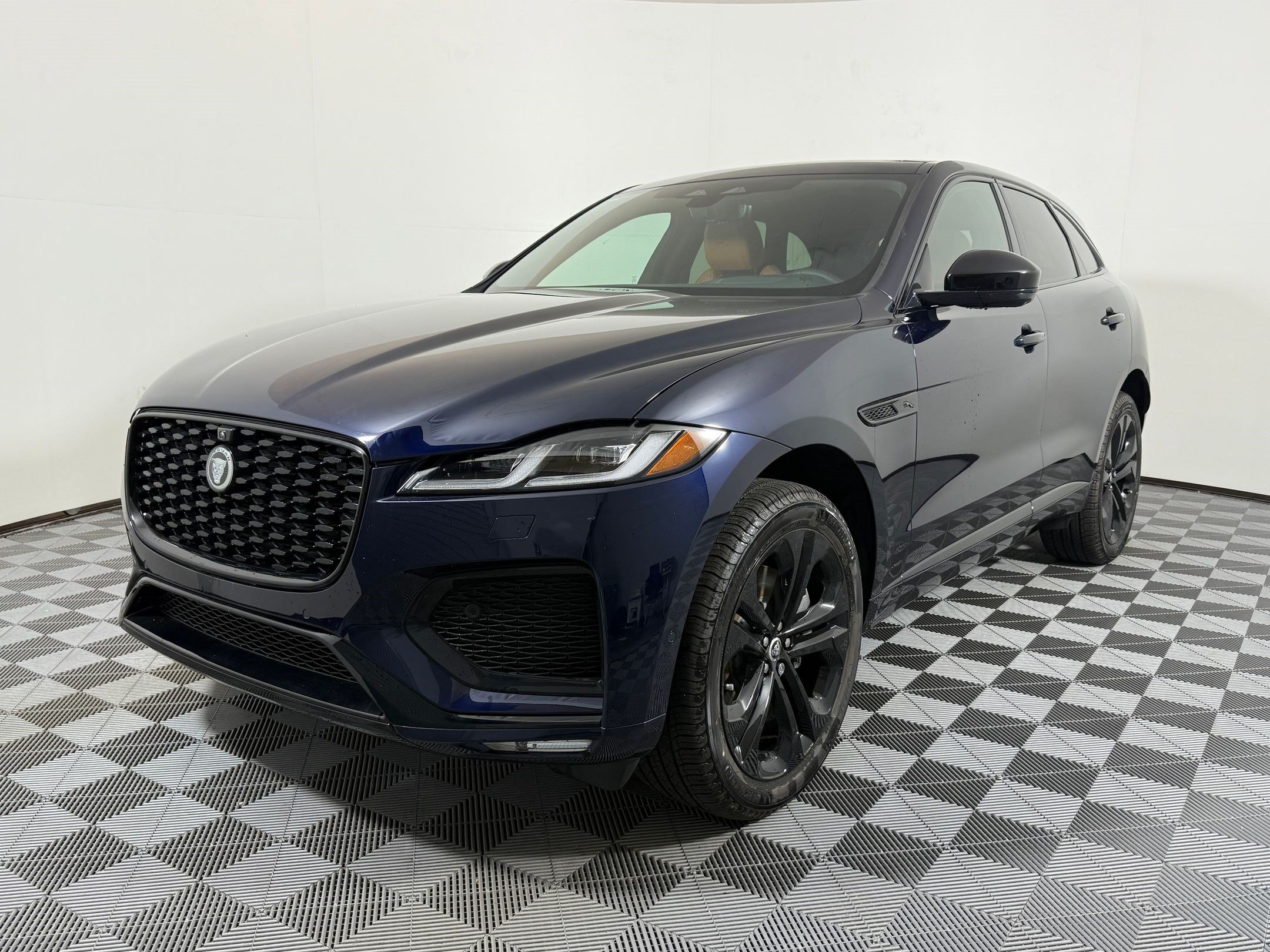 New 2026 Jaguar F-PACE R-Dynamic S AWD/4WD image 1