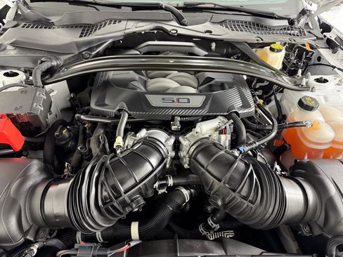 Used 2024 Ford Mustang GT Premium image 31