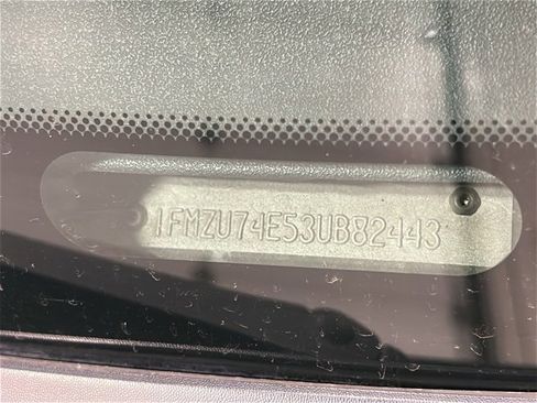 Used 2003 Ford Explorer Eddie Bauer image 31