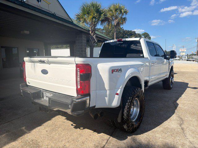 Used 2023 Ford F350 Lariat w/ Lariat Ultimate Package AWD/4WD image 4