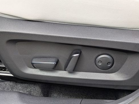 New 2026 Mitsubishi Outlander SE FWD image 21