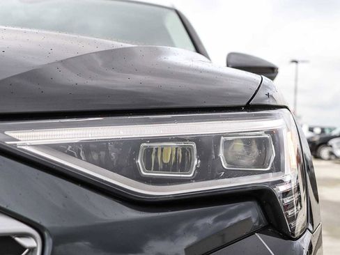 Used 2024 Audi Q8 e-tron Premium Plus image 7