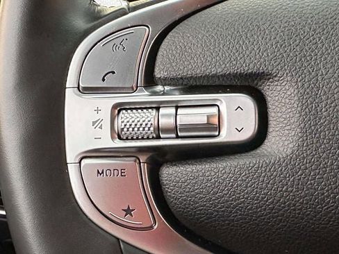 Used 2025 Genesis GV70 2.5T image 23