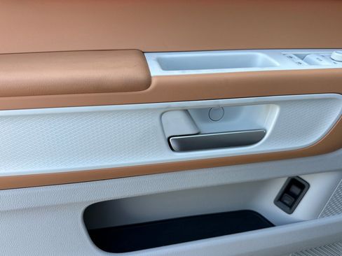 New 2025 Volkswagen ID. Buzz Pro S Plus image 11