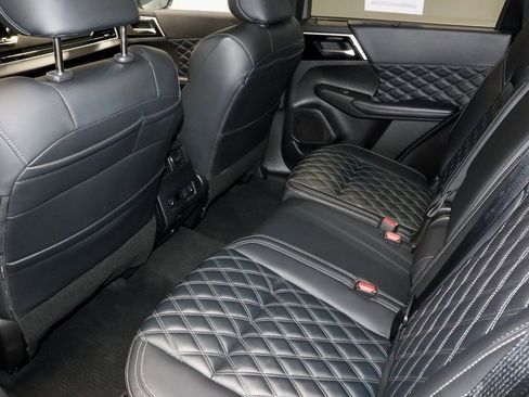 Used 2024 Mitsubishi Outlander SEL image 22