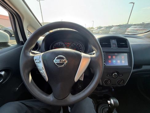 Used 2018 Nissan Versa Note S FWD image 21