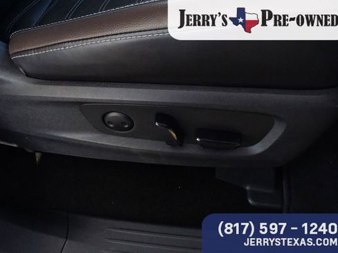 Used 2023 Nissan Pathfinder Platinum w/ Black Appearance Package image 26