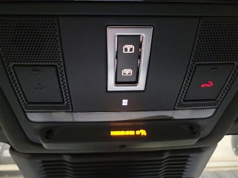 New 2025 Land Rover Discovery Sport Dynamic SE image 21