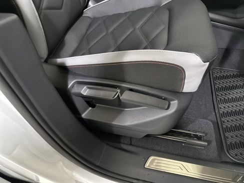 New 2026 Volkswagen Atlas Peak Edition image 38