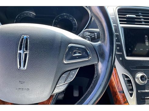 Used 2016 Lincoln MKX Reserve w/ Equipment Group 102A AWD/4WD image 12