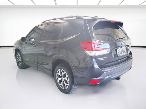 Used 2019 Subaru Forester Premium AWD/4WD image 6