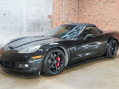 Used 2012 Chevrolet Corvette Grand Sport w/ 3LT Preferred Equipment Group RWD image 7