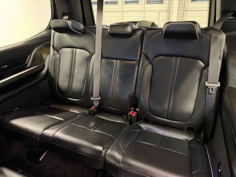 Used 2022 Jeep Grand Wagoneer Series II w/ Convenience Group III AWD/4WD image 26