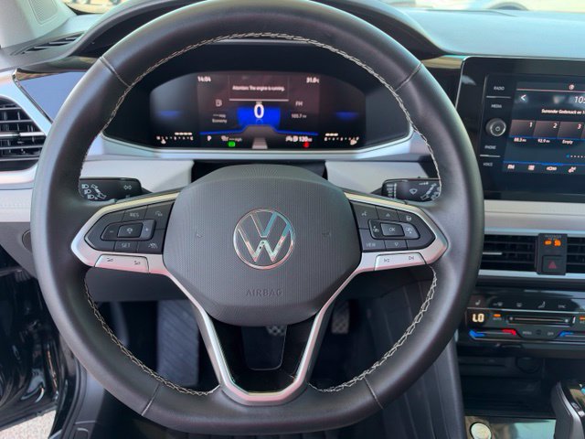Used 2025 Volkswagen Taos SE FWD image 14