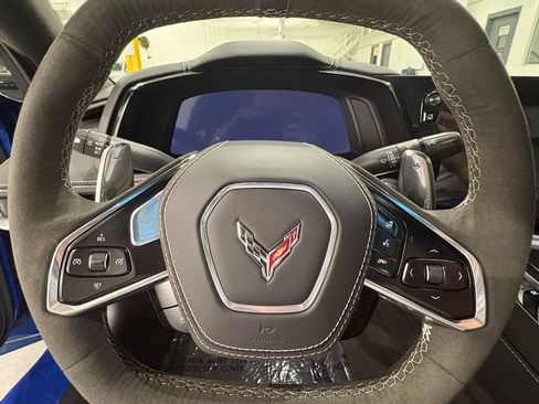 Used 2023 Chevrolet Corvette Stingray Premium Cpe w/ Z51 Performance Package RWD image 13