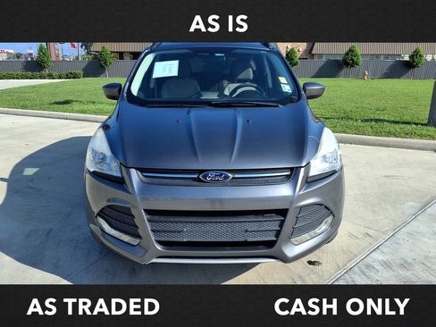 Used 2014 Ford Escape SE w/ Equipment Group 201A FWD image 2