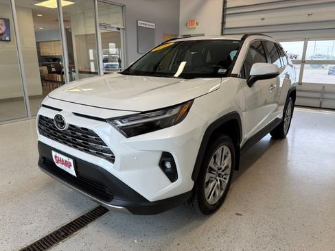 Used 2025 Toyota RAV4 Limited w/ Weather Package AWD/4WD image 5