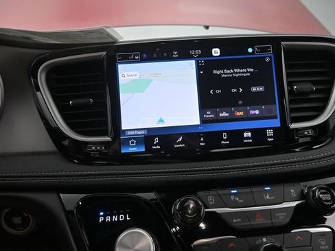 New 2027 Chrysler Pacifica Select w/ Family Tech Group AWD/4WD image 36