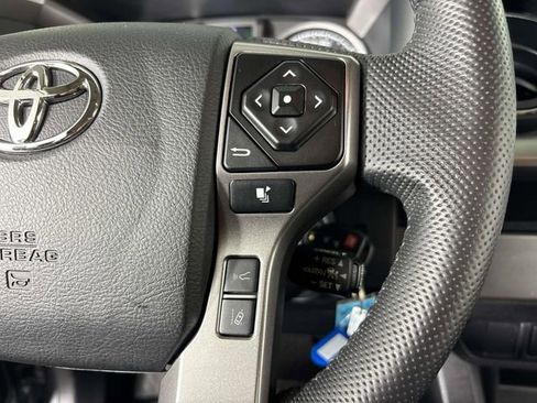 Used 2022 Toyota Tacoma SR5 RWD image 16