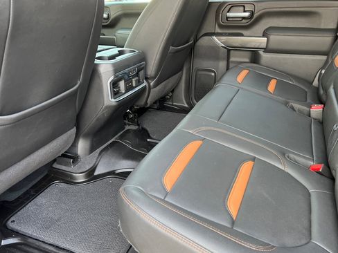 Used 2021 GMC Sierra 2500 AT4 w/ AT4 Preferred Package image 9