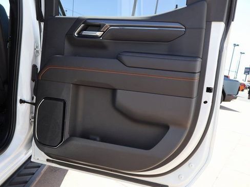 Used 2022 GMC Sierra 1500 AT4 w/ AT4 Premium Package AWD/4WD image 14