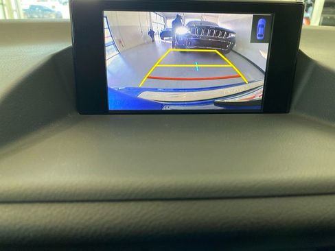 Used 2017 Lexus CT 200h image 26