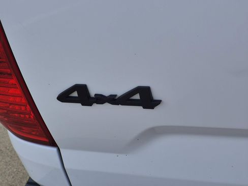 Used 2021 Toyota Tundra SR5 w/ Trail Edition image 9