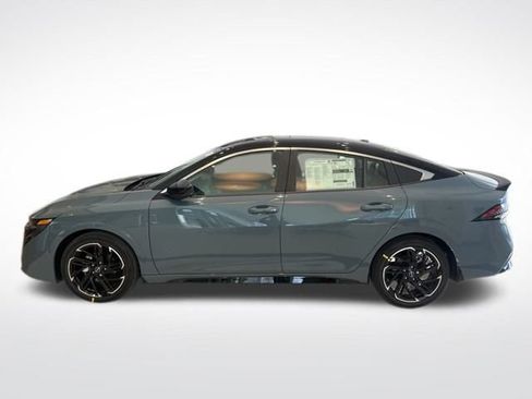 New 2026 Nissan Sentra SR w/ SR Premium Package image 2