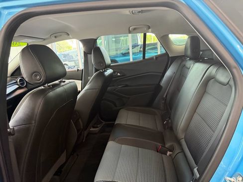 Used 2025 Chevrolet Trax LT w/ Driver Confidence Package FWD image 10