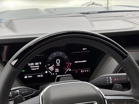 New 2026 GMC Yukon Elevation w/ Elevation Premium Package AWD/4WD image 6