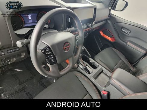 Used 2025 Nissan Frontier PRO-4X AWD/4WD image 13