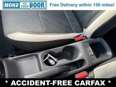 Used 2021 Nissan Versa SV image 23