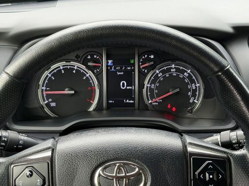 Used 2024 Toyota 4Runner TRD Off-Road AWD/4WD image 18