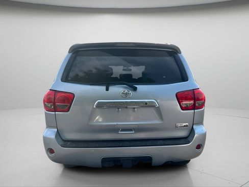 Used 2014 Toyota Sequoia Platinum RWD image 5