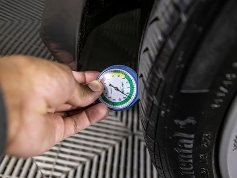 Used 2024 Audi A4 2.0T Premium w/ Convenience Package image 48