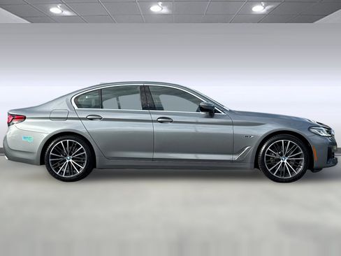 Certified 2023 BMW 530e xDrive image 7