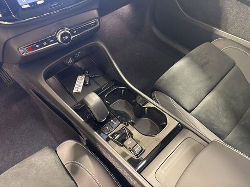 New 2026 Volvo XC40 B5 Ultra w/ Climate Package image 14