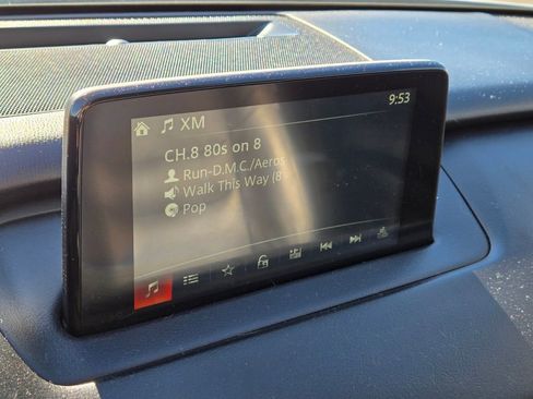 Used 2018 MAZDA CX-9 Touring w/ Touring Premium Package image 10