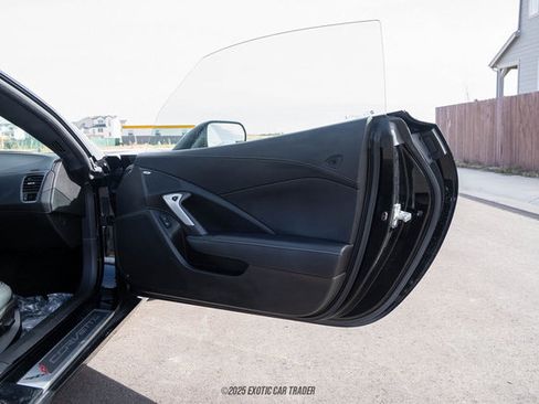 Used 2018 Chevrolet Corvette Stingray Coupe w/ 1LT image 33