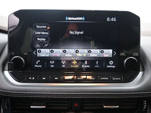 Used 2021 Nissan Rogue SL w/ Premium Package image 16