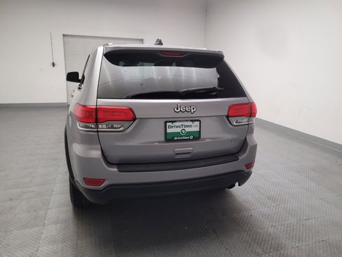Used 2016 Jeep Grand Cherokee Laredo RWD image 6