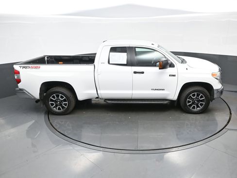 Used 2017 Toyota Tundra SR5 image 36