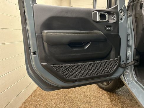 Used 2025 Jeep Wrangler Unlimited Sahara w/ Safety Group image 13