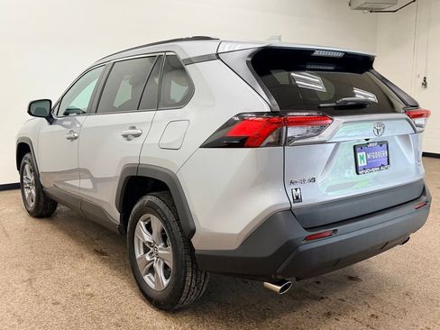 Used 2022 Toyota RAV4 XLE w/ Convenience Package AWD/4WD image 3
