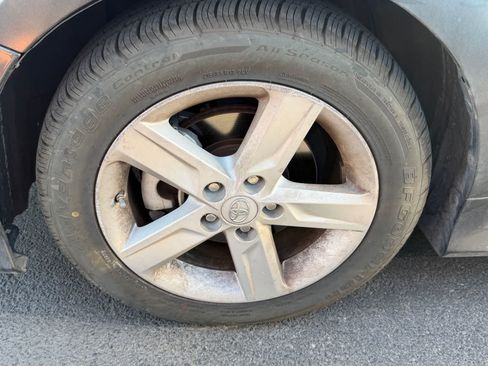 Used 2014 Toyota Camry SE FWD image 5