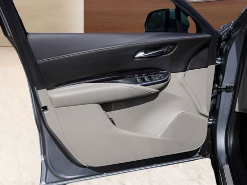 Certified 2023 Cadillac XT4 Luxury w/ Driver Awareness Package image 25