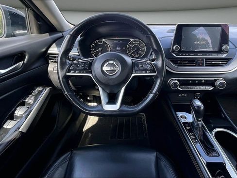 Used 2024 Nissan Altima 2.5 SR FWD image 8