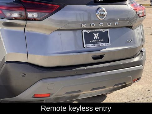 Used 2021 Nissan Rogue SV image 7
