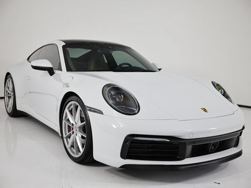Used 2020 Porsche 911 Carrera 4S AWD/4WD image 9