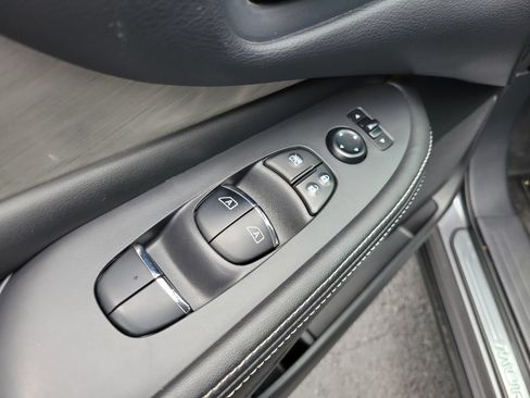 Used 2015 Nissan Murano SL AWD/4WD image 19